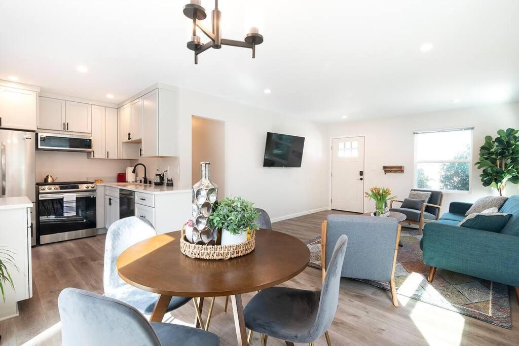 Beautiful 3 Bed 1 Bath Designer Home + Hot Tub Los Angeles Ngoại thất bức ảnh